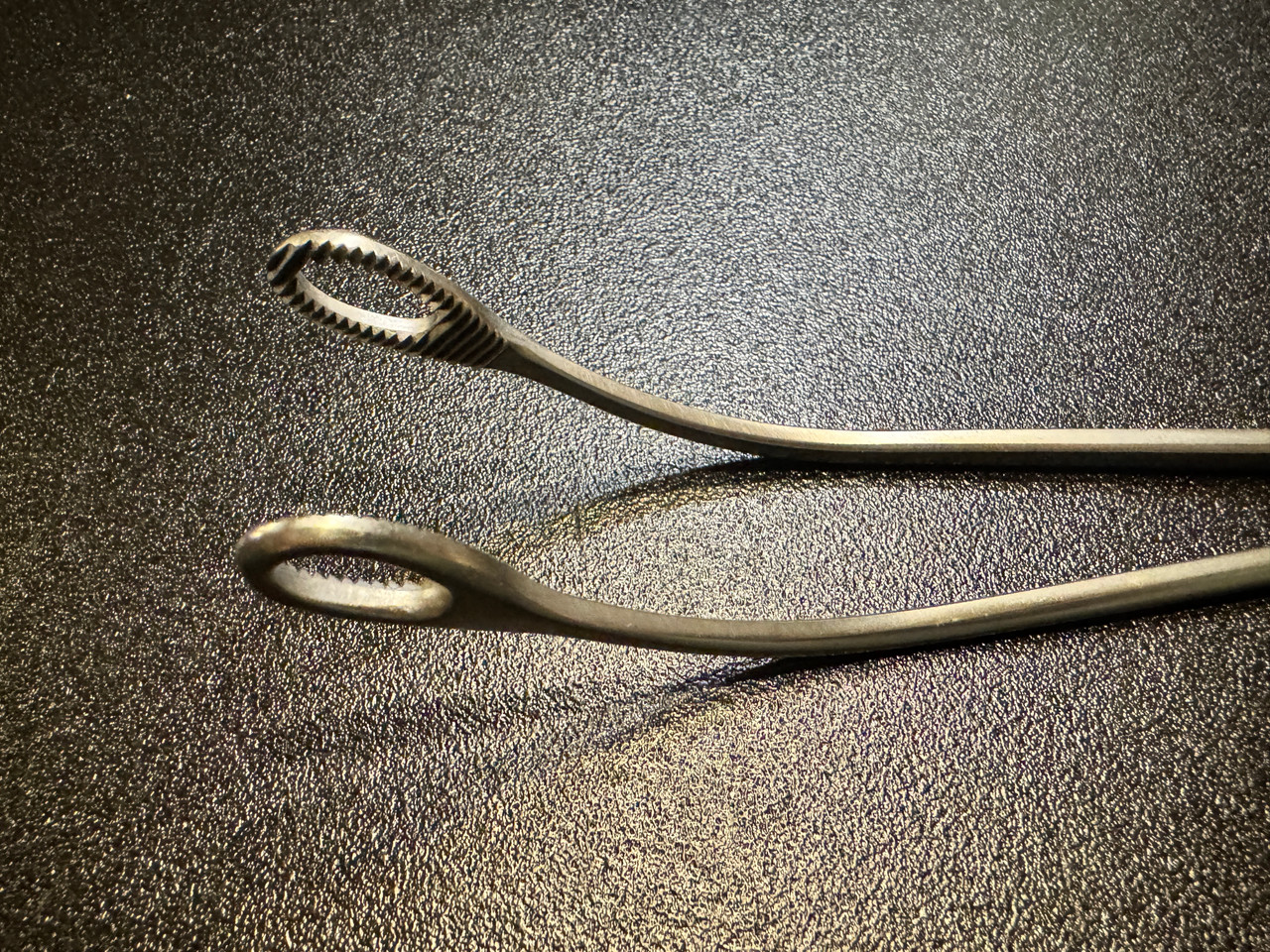 Jaw photo of Pilling 841011 Kaiser-Pilling VATS Long Jaw Ring Forceps, CVD, 12 ⅛"