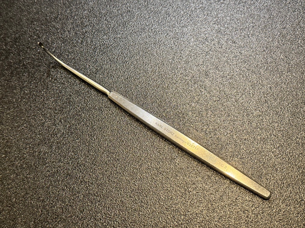 Handle photo of Storz 628714 Kuhn-Bolger Frontal Sinus Curette, 90° CVD