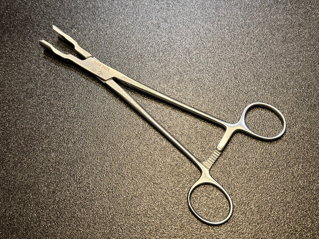 Handle photo of Globus Medical 6200.8010 CREO NXT Hook Holder