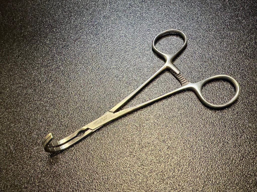 Photo of Jarit 320-470 Beck Vessel Clamp, STR, 6"