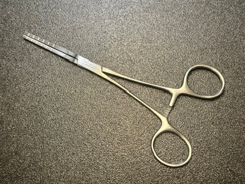 Handle photo of Jarit 320-403 Cooley Coarctation Clamp, STR, 6.75"