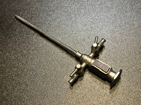 Latch photo of onmed Linvatec T4930 Dual Stopcock QuickLatch 2.9mm Arthroscopic Sheath & Obturator