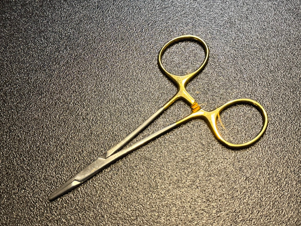 Photo of Jarit 121-116 Par Needle Holder, TC, Smooth, 4.5"