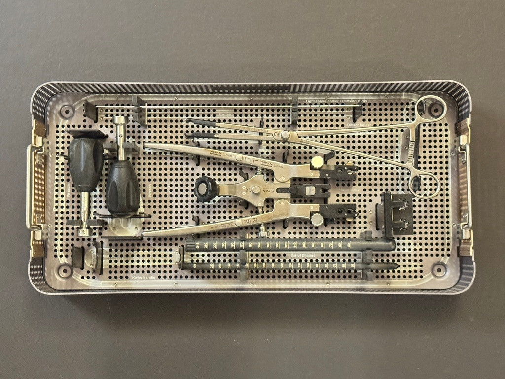 Top photo of Titan Spine R14154-01-ALU Endoskeleton TL Retractor Tray