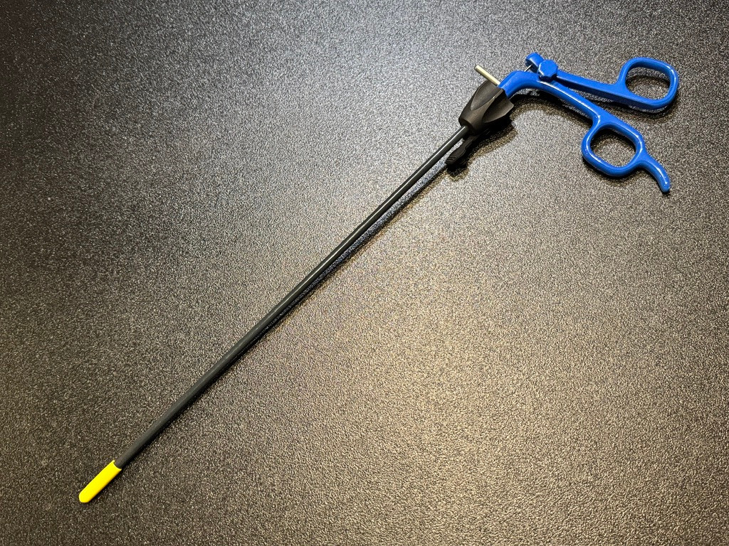 Open photo of Snowden-Pencer SP90-1050 Laparoscopic Reposable Scissors Handle, 5mm X 32cm (New)