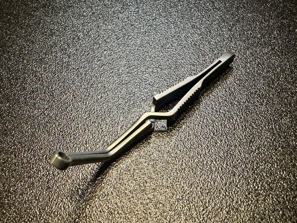 Photo of Scanlan 4385-46 Loftus Titanium Bulldog Shunt Clamp, 60°, 10 Fr