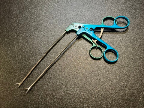 Suture grasper photo of Depuy Mitek 215401 Arthroscopic Shoulder Procedure System