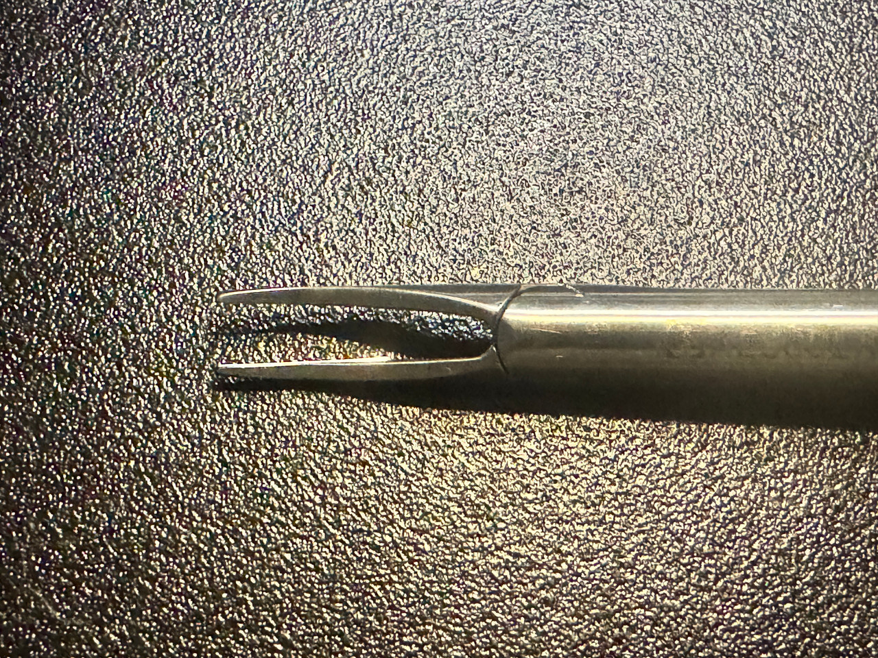 Jaw photo of Aesculap PL508R Sovereign Multifire Clip Applier, ML, 10mm X 26cm