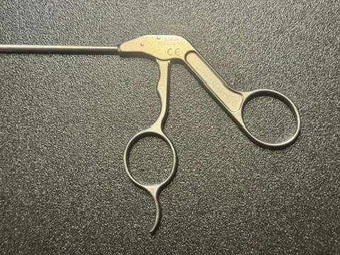 Handle photo of Stryker Conquest 300-034-100 Arthroscopic Straight Big Bite Punch, 3.4mm