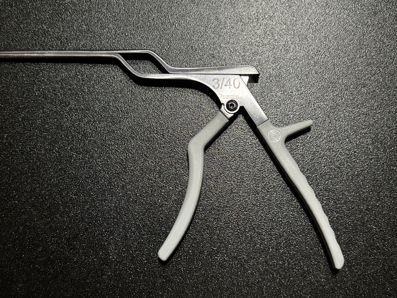 Handle photo of Medtronic 9569604 METRx Bayonet Kerrison Rongeur, 40°, 3mm