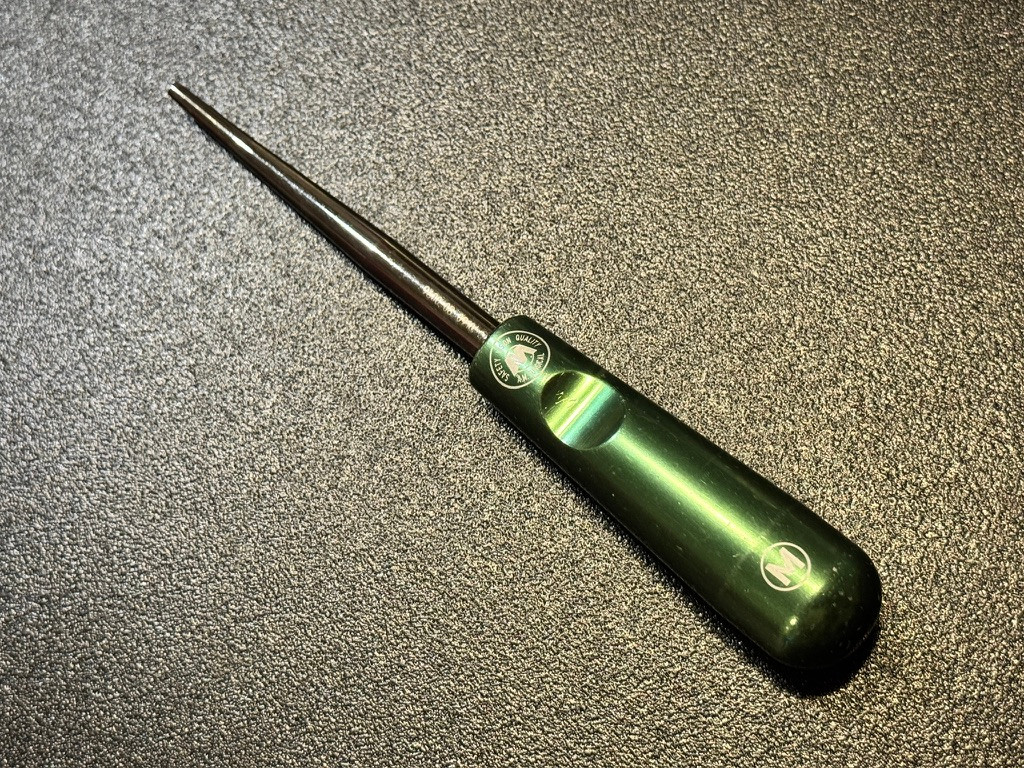 Handle photo of AM Surgical 9600-08 Cubital Tunnel Release Dilator, Medium