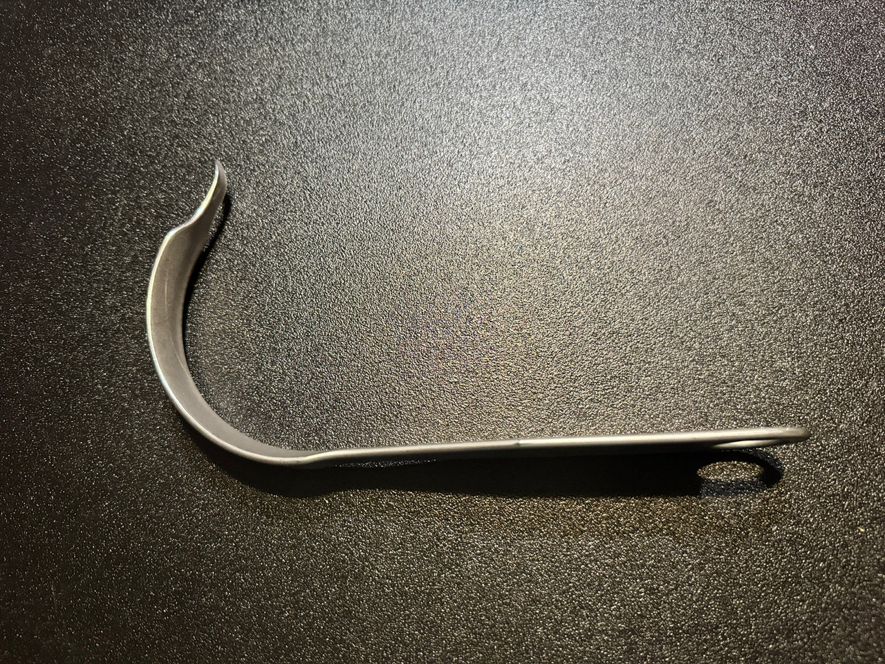 Side photo of MedEnvision ME-EC0004 Curved Single Prong Acetabular Retractor #4