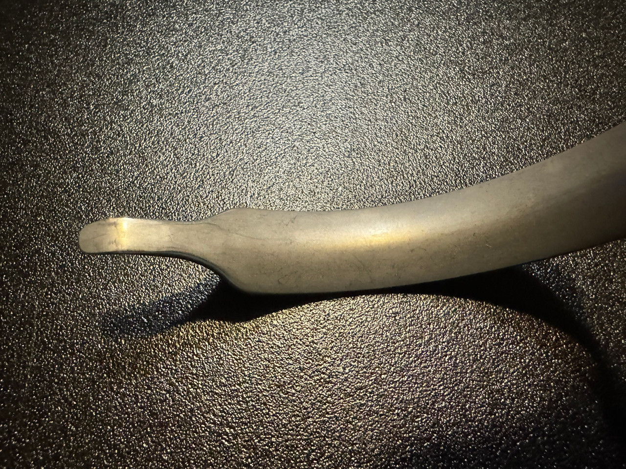 Prong photo of MedEnvision ME-EC0004 Curved Single Prong Acetabular Retractor #4