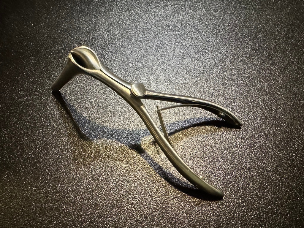 Top photo of Jarit 400-132 Killian Septum Speculum. 76.5mm Blades