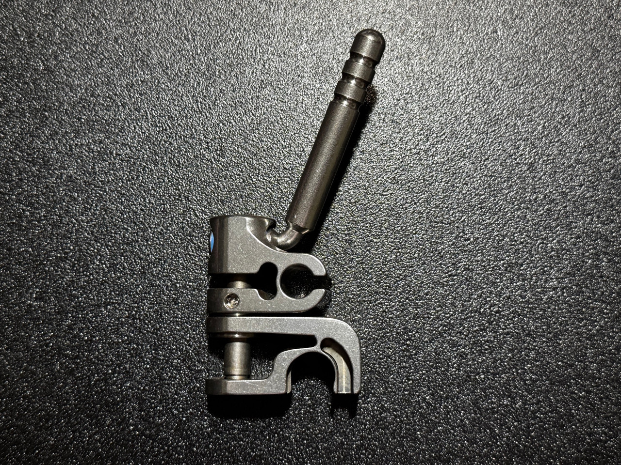 Side photo of Integra 4040 Omni-Tract SnapClamp Blade Holder