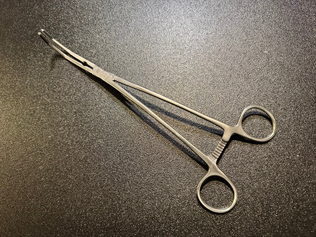 Handle photo of Pilling 354004 Satinsky Vascular Clamp, Small, 1.25" Jaw, 10.25"