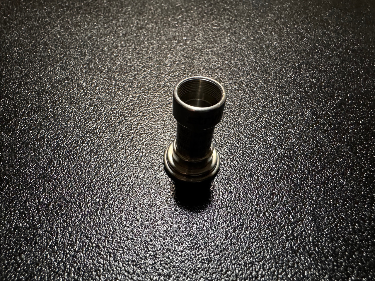 Top photo of Stryker 233-050-087 SafeLight Henke Scope Adapter