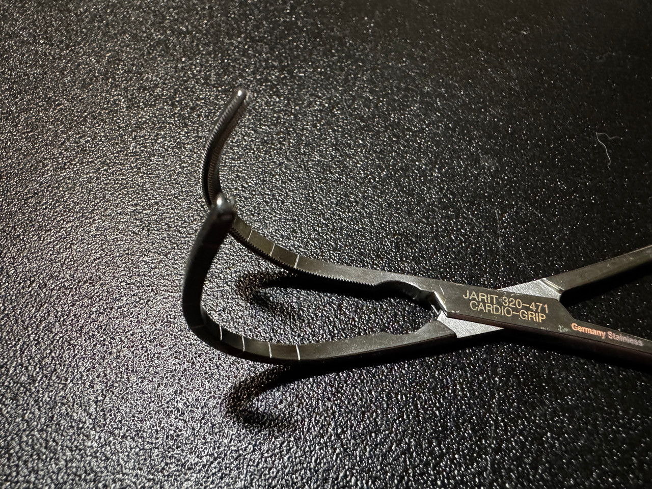 Jaw photo of Jarit 320-471 Beck Vessel Clamp, 6"