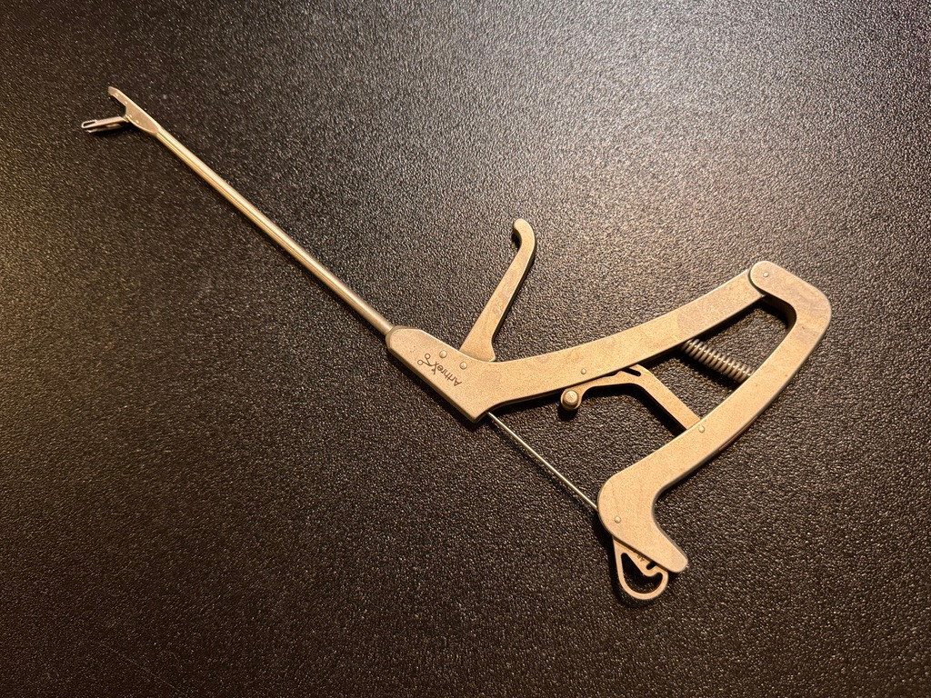 Handle photo of Arthrex AR-13981 Scorpion Needle Punch Set