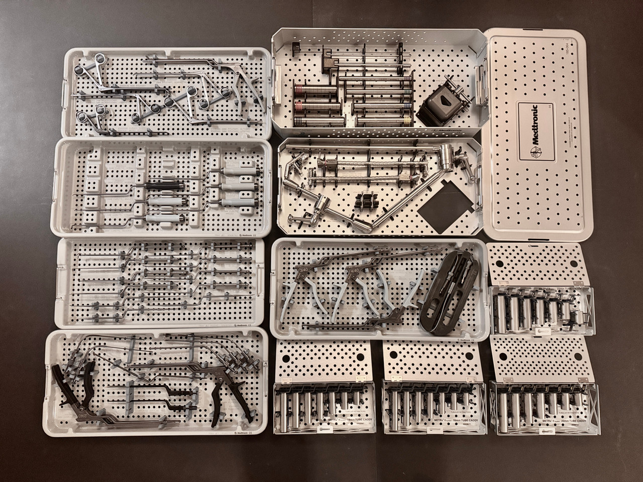 Photo of Medtronic 9569790 METRx II Microdiscectomy Tubular Retractor and Instrument Set
