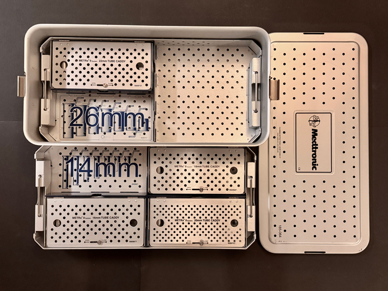 Tube case photo of Medtronic 9569790 METRx II Microdiscectomy Tubular Retractor and Instrument Set
