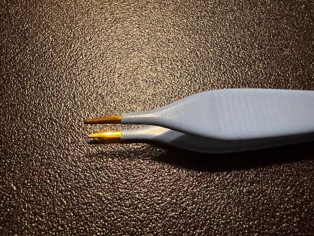 Jaw photo of Symmetry 90-2000 Olsen Midas Touch Adson Bipolar Forceps, 1mm, 5"