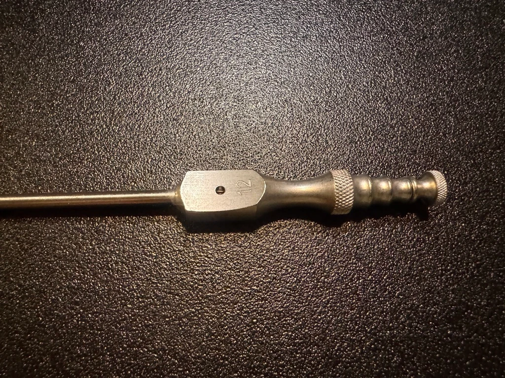 Valve photo of Jarit 285-466 Frazier Suction Tube, STR, 12 Fr