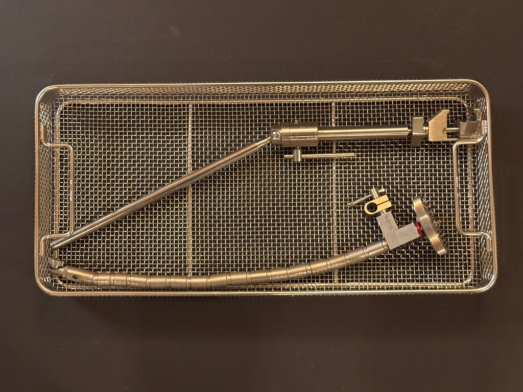 Basket photo of Medtronic 9560524 METRx Flexible Arm and 9560523 Bed Rail Attachment