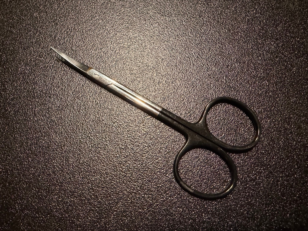 Handle photo of V. Mueller OP5540-S Supercut Iris Scissors, CVD, 4.5"