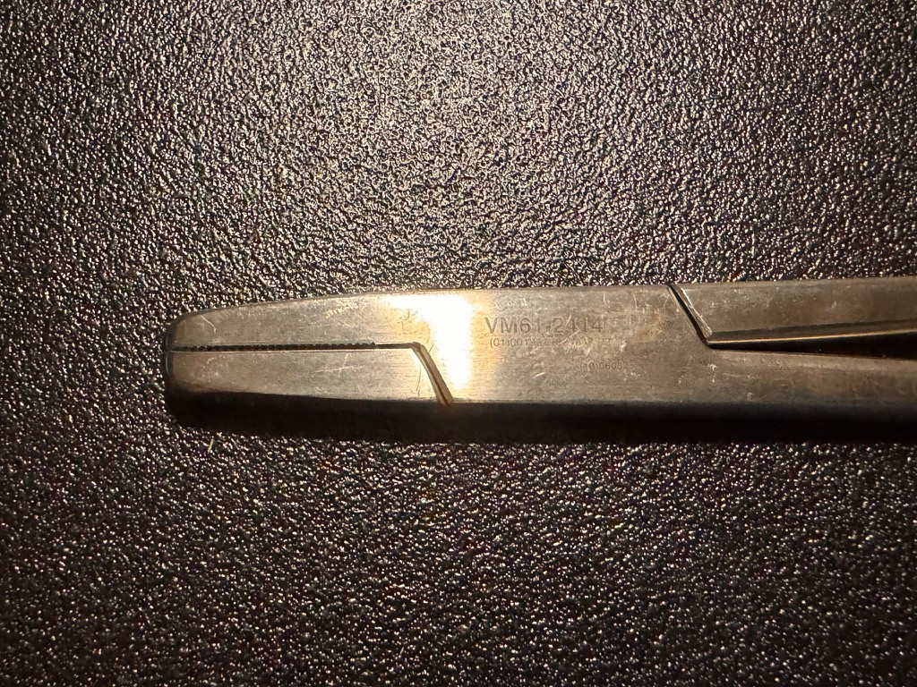 Jaw photo of Avalign Technologies VM61-2414 Berry Sternal Technique Needle Holder, TC, 7.75"