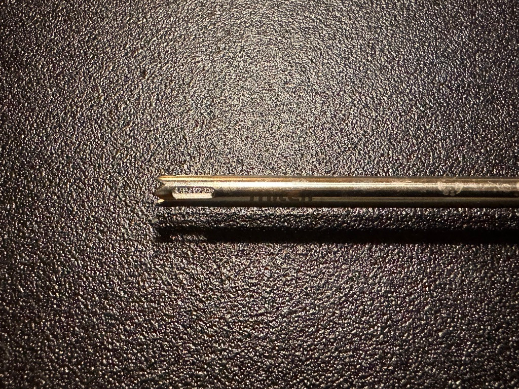 Tip photo of Depuy Mitek 213819 Lupine Anchor Sawtooth Drill Guide
