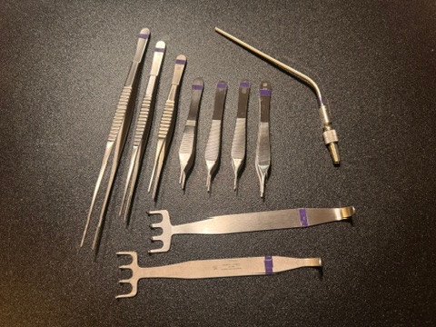 Freeman photo of V. Mueller Large Plastic Surgery Instrument Set