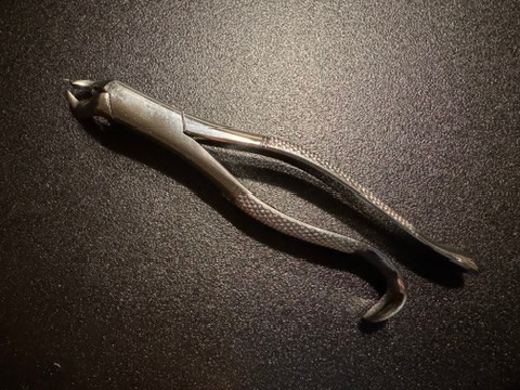 Handle photo of Karl Schumacher 210H Upper Molar Forceps