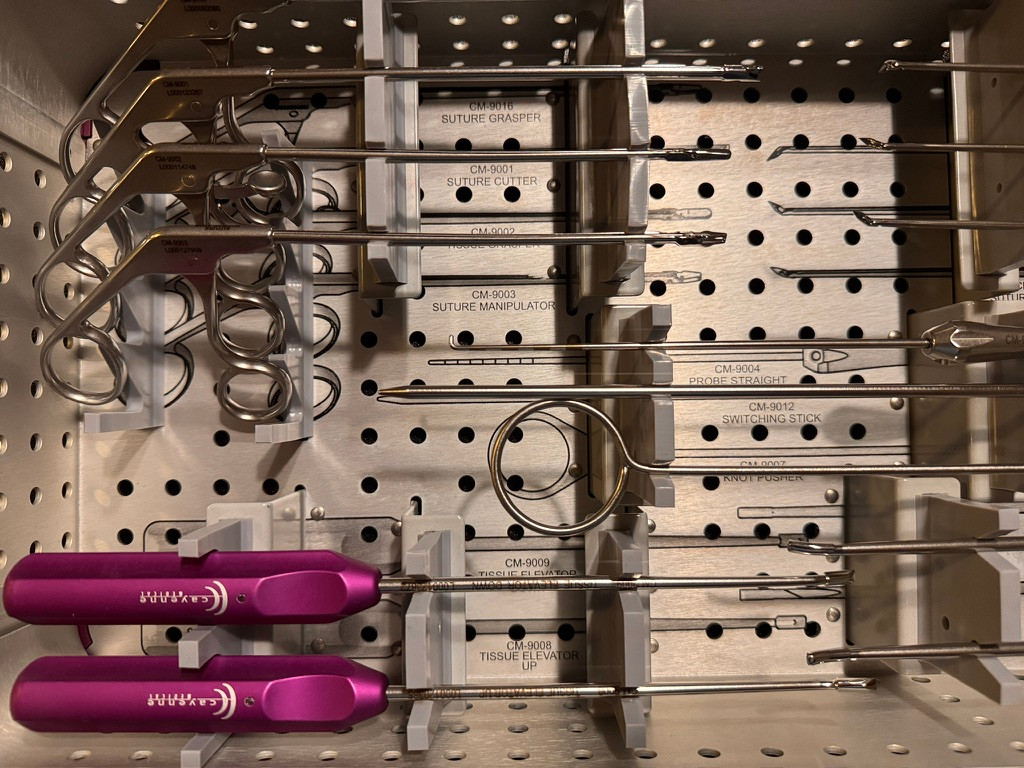 Left side photo of Cayenne Medical CM-9000 Quattro Arthroscopic Shoulder Instrument Set