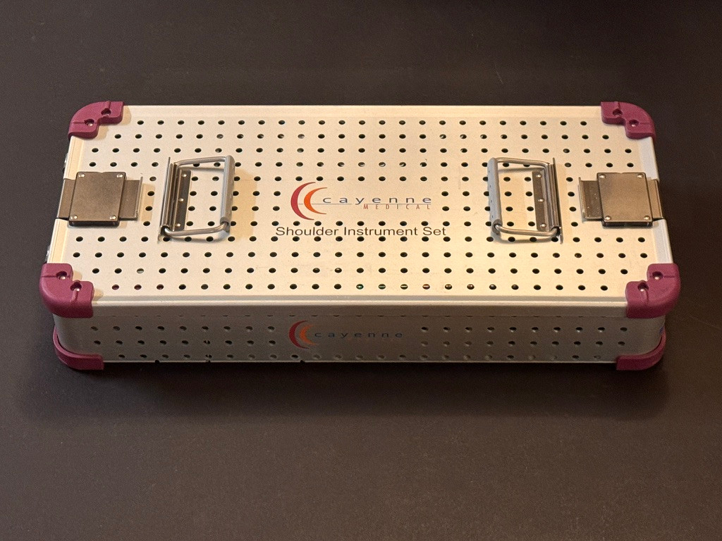 Case photo of Cayenne Medical CM-9000 Quattro Arthroscopic Shoulder Instrument Set