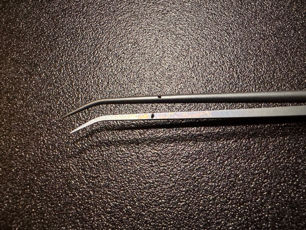 Tip photo of Codman 80-1505 MALIS Micro Bayonet Forceps, ANG Up, 0.5mm Tips