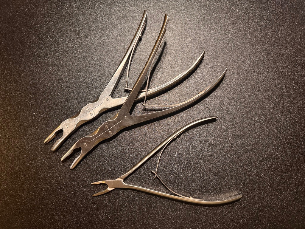 Leksell rongeur photo of Aesculap MD378SP Large Laminectomy and Spinal Instrument Set