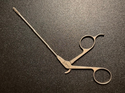 Handle photo of Arthrex AR-12250 Arthroscopic Suture Cutter, STR, Closed, 4.2mm