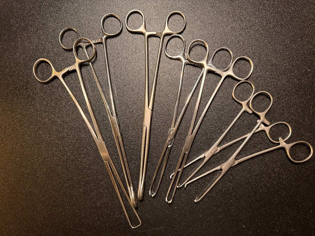 Tenaculum photo of Jarit Basic D&C Gynecology Set