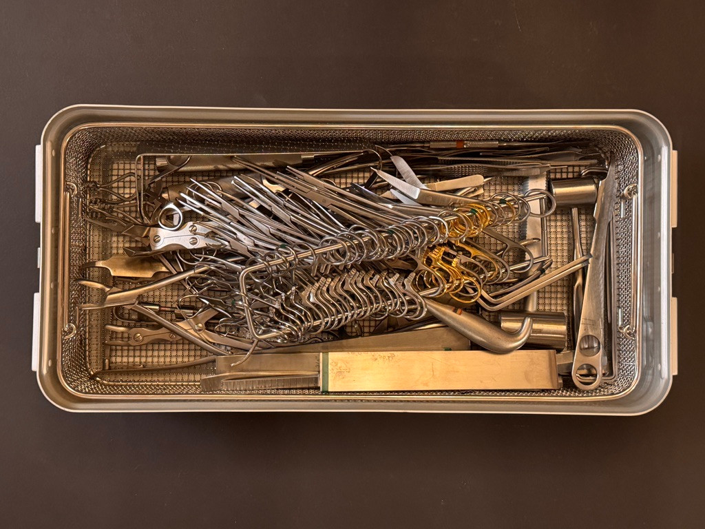 Open photo of V. Mueller Major Orthopedic Bone Instrument Set