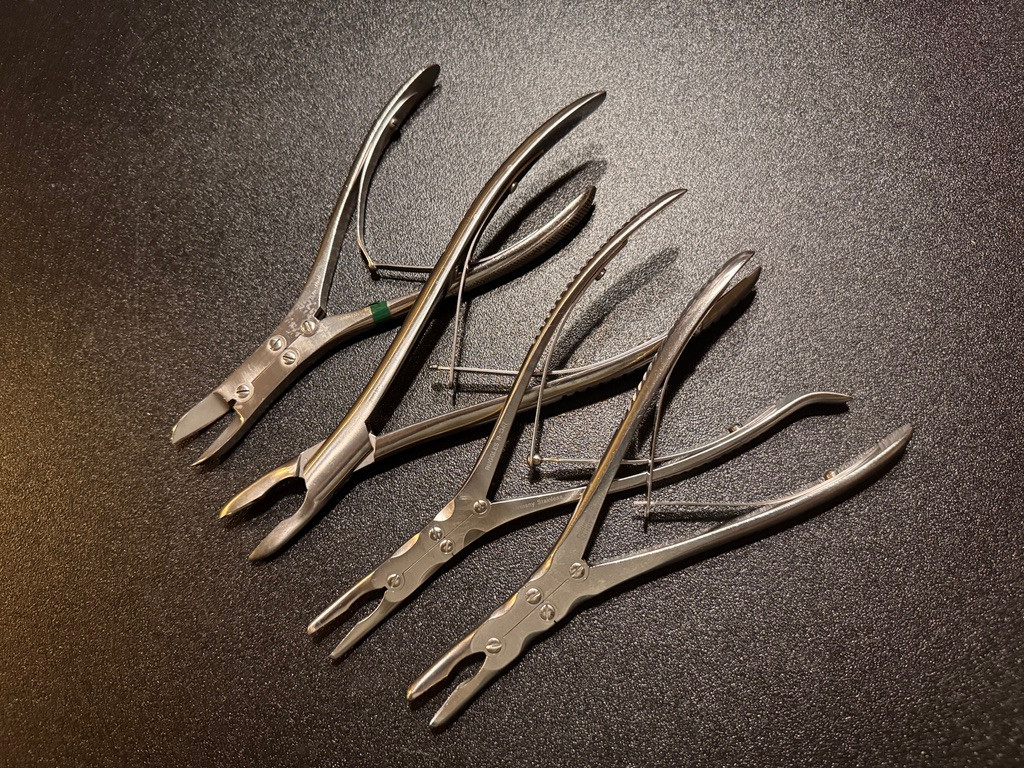 Small rongeur photo of V. Mueller Major Orthopedic Bone Instrument Set
