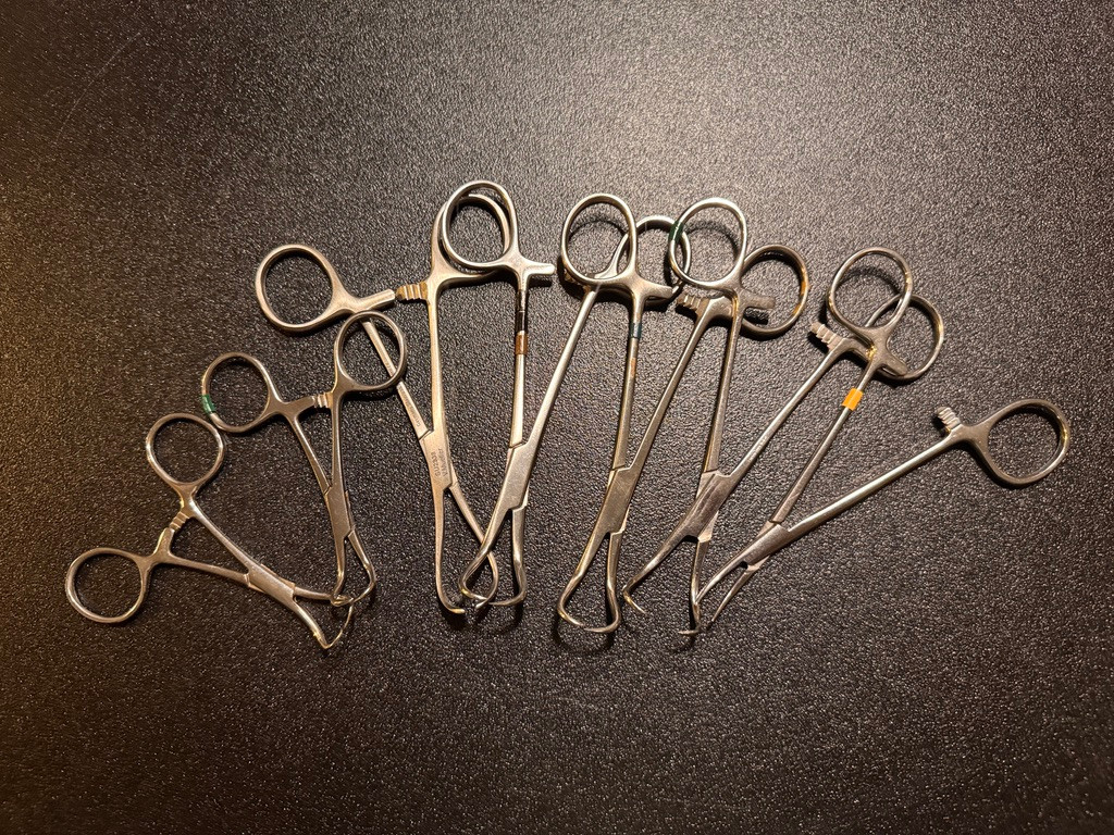 Hemostats photo of V. Mueller Major Orthopedic Bone Instrument Set