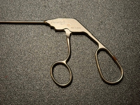 Handle photo of ArthroCare Atlantech 12-8000 Arthroscopic Hammerhead Rotary Punch, Left, 2.2mm
