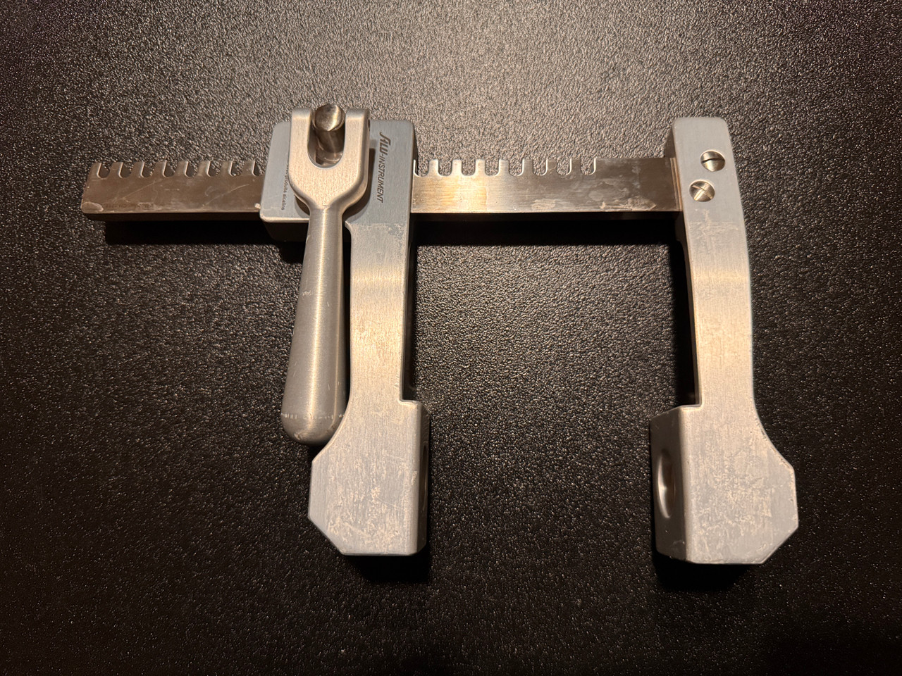 Back photo of V. Mueller CH1211 Aluminum Finochietto Pediatric Rib Spreader