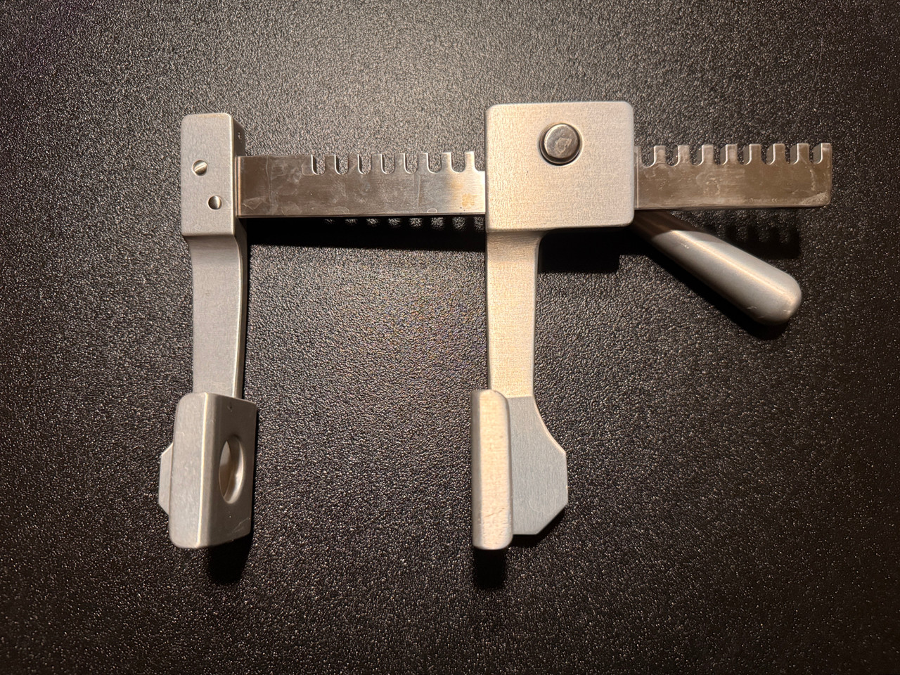 Photo of V. Mueller CH1211 Aluminum Finochietto Pediatric Rib Spreader