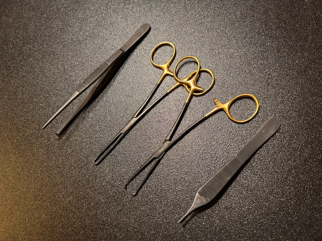 Hemorrhoidal forceps photo of Aesculap EA880S Rectal Surgery Instrument Set