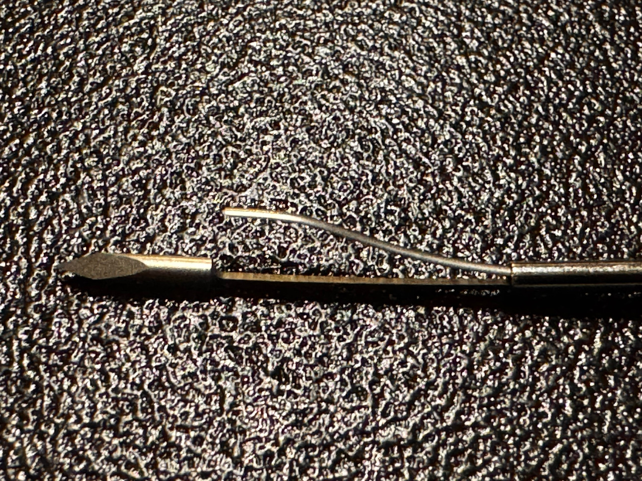 Needle photo of GORE 1GSP01 Suture Passer Instrument