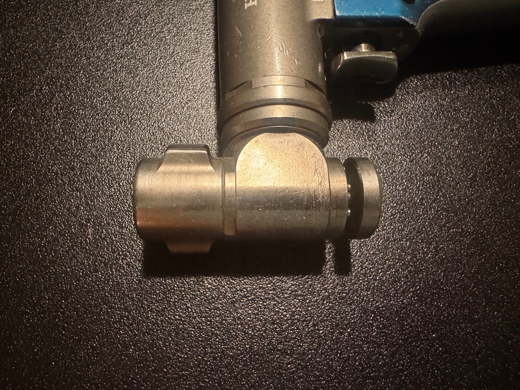 Blade holder photo of ConMed Hall PRO5300M PowerPro Max Oscillating Saw