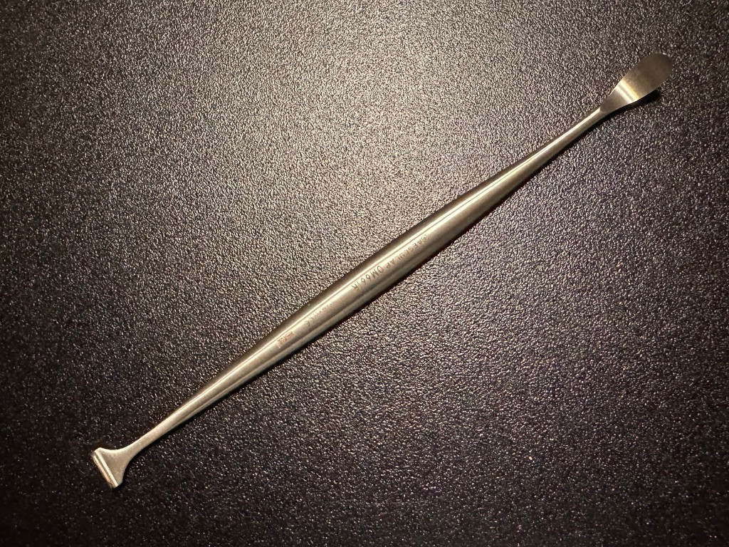 Photo of Aesculap OM661R Hurd Tonsil Dissector Pillar Retractor, 10mm