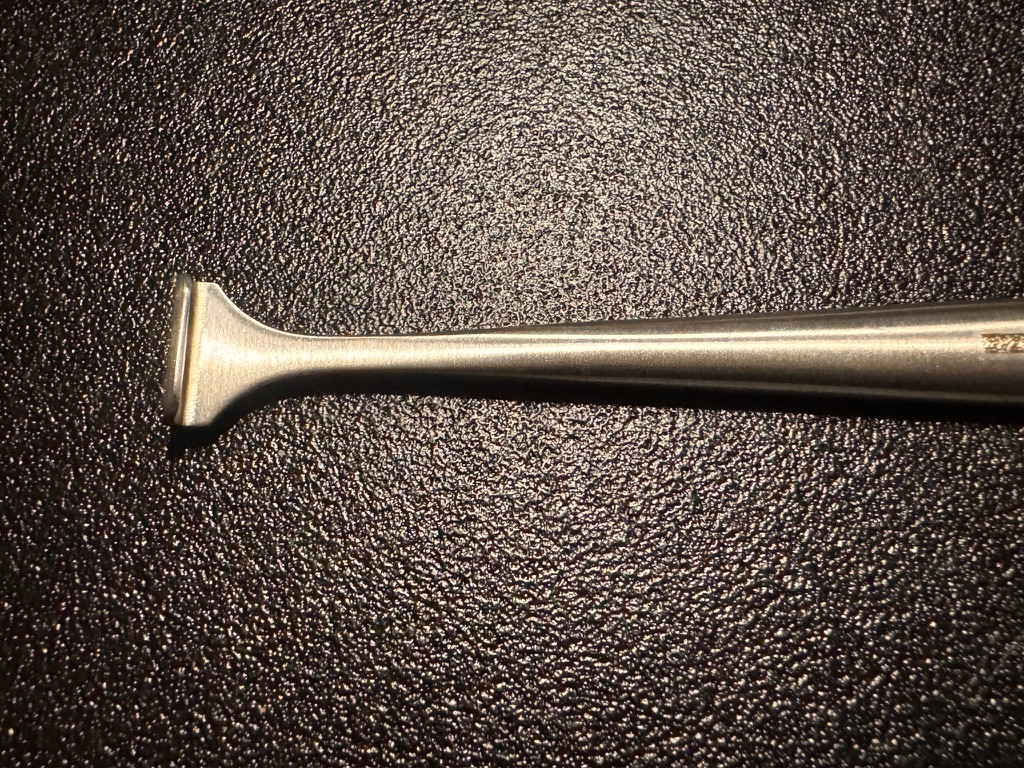 Retractor photo of Aesculap OM661R Hurd Tonsil Dissector Pillar Retractor, 10mm